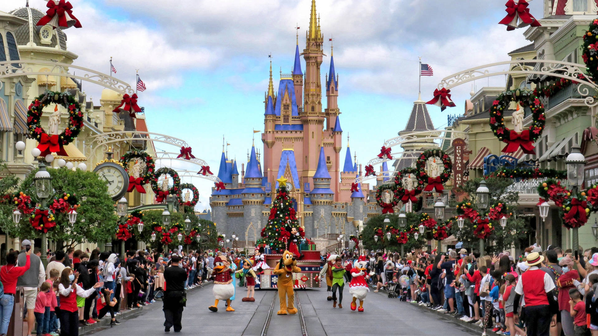 Main Street decorated for Christmas